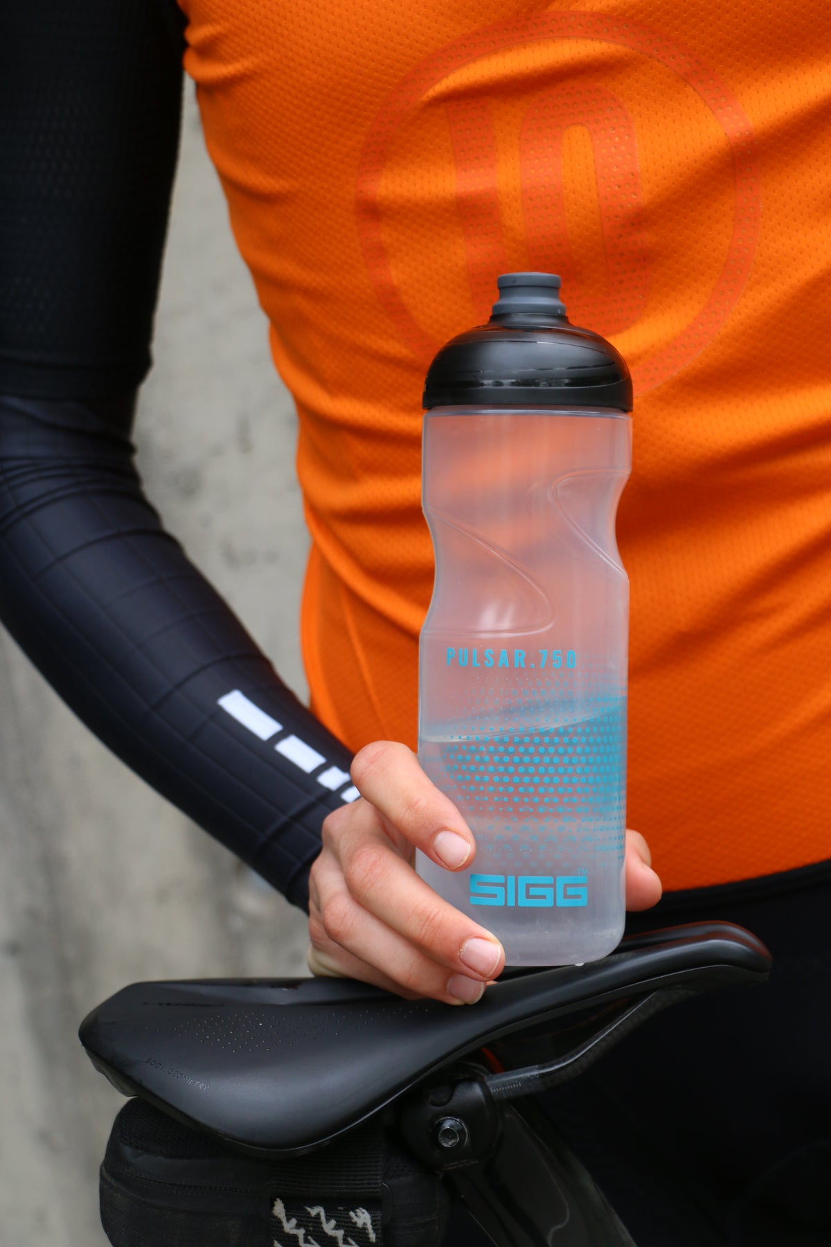 #farbe_transparent aqua#größe_0.75 l